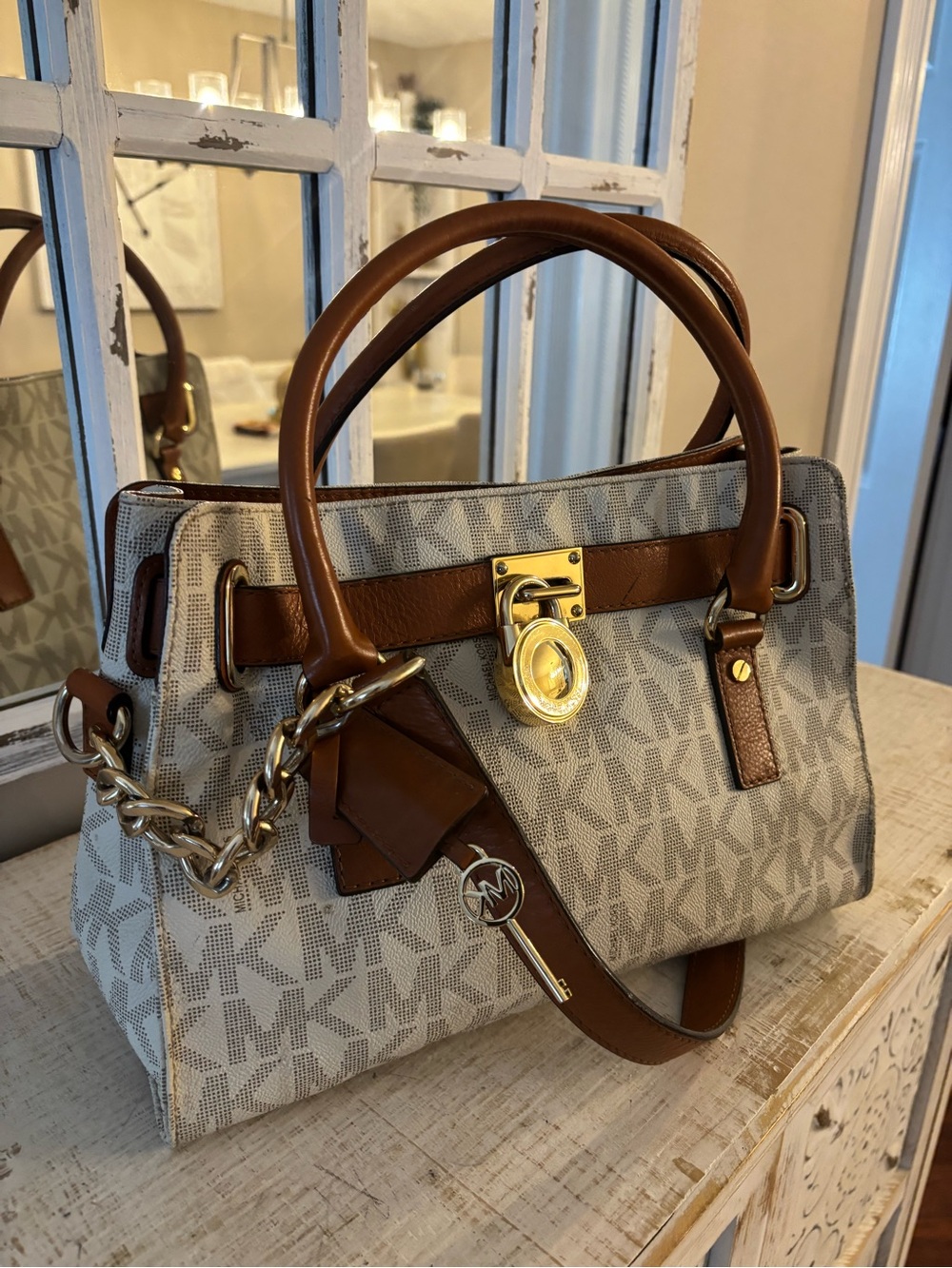 MICHAEL KORS Authentic Hamilton Handbag in EUC